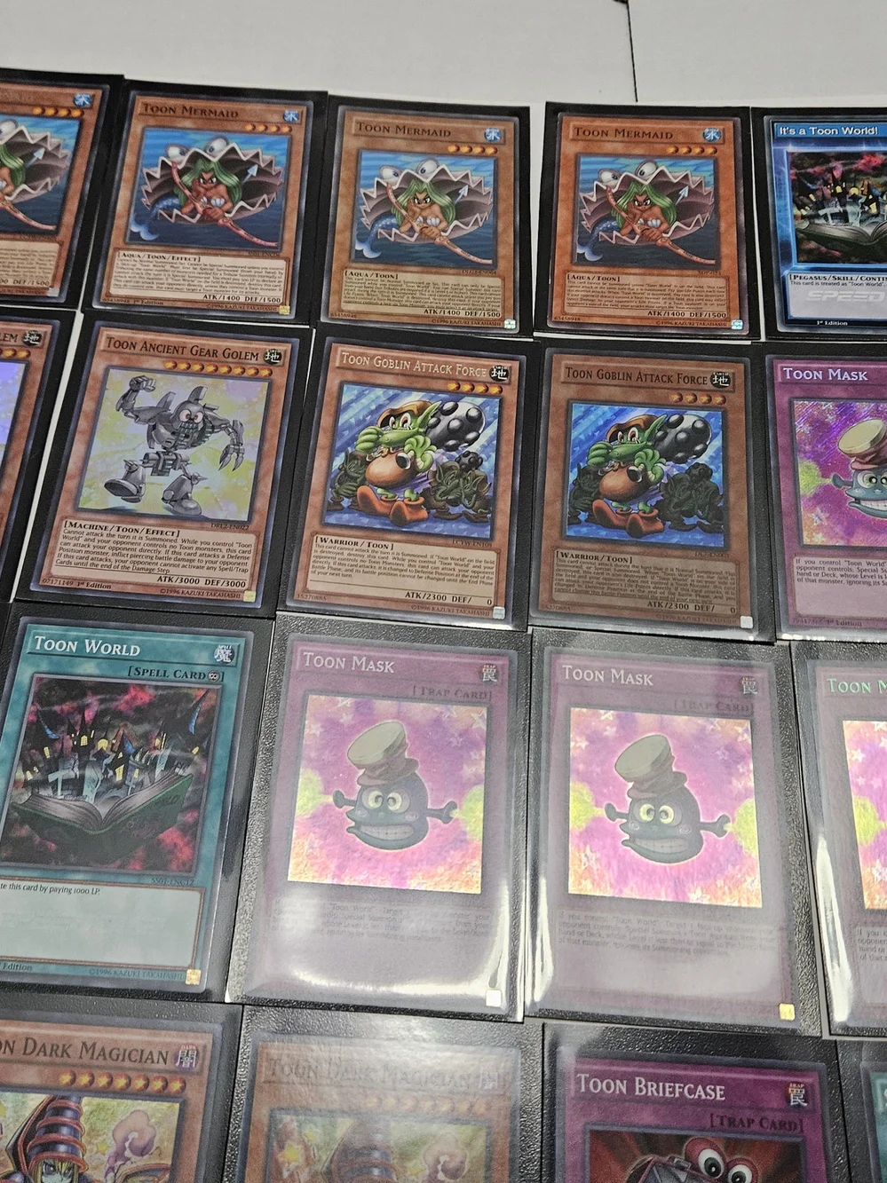 Yu-Gi-Oh! Card Storage Binder - Black Card Sleeve Organizer
